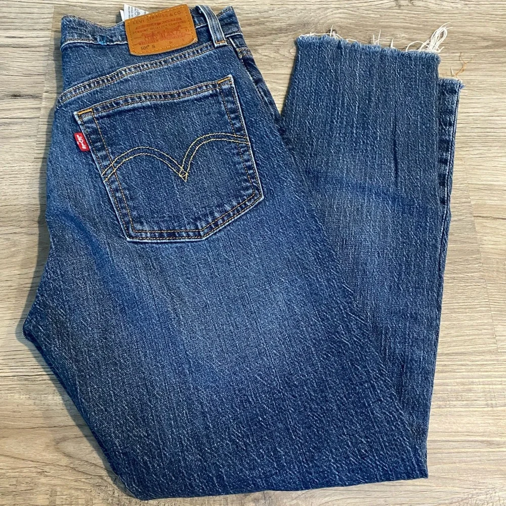 Levis 501 Jeans Women’s 25 X28 Premium Distressed Button Fly Denim Pants Fringe - Picture 1 of 9